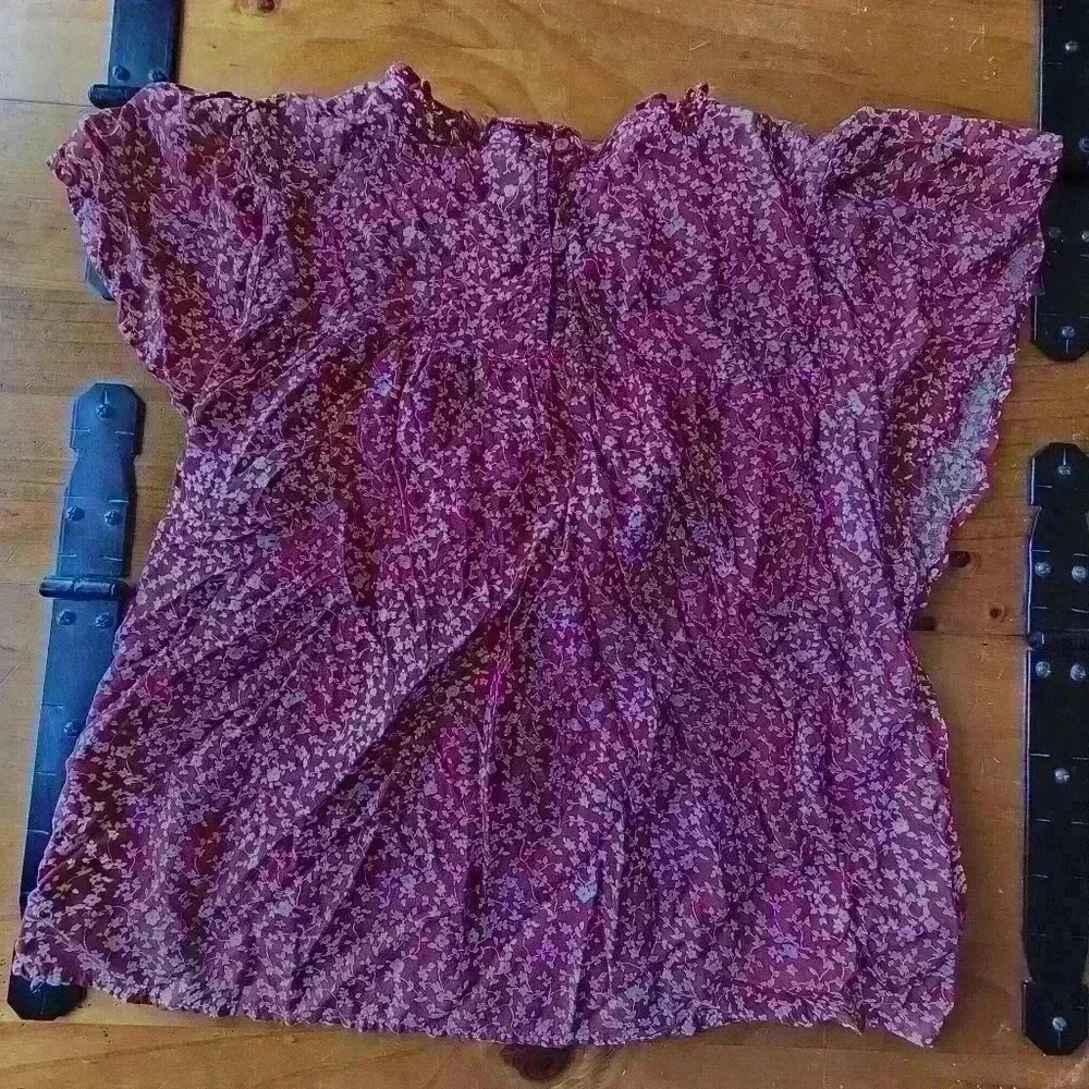 Old navy floral blouse size small - Picture 3 of 4